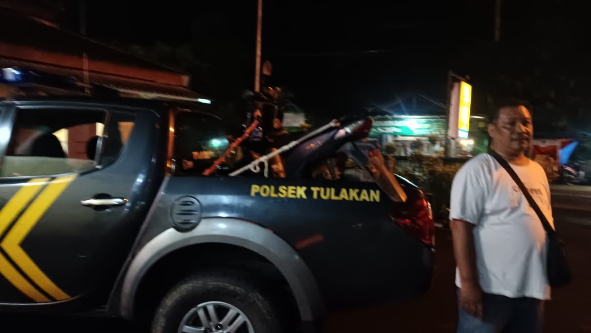 Bak film action, aksi kejar-kejaran pelaku curanmor di Pacitan, dua orang diamankan polisi. FOTO: NUR CAHYONO/RADAR PACITAN