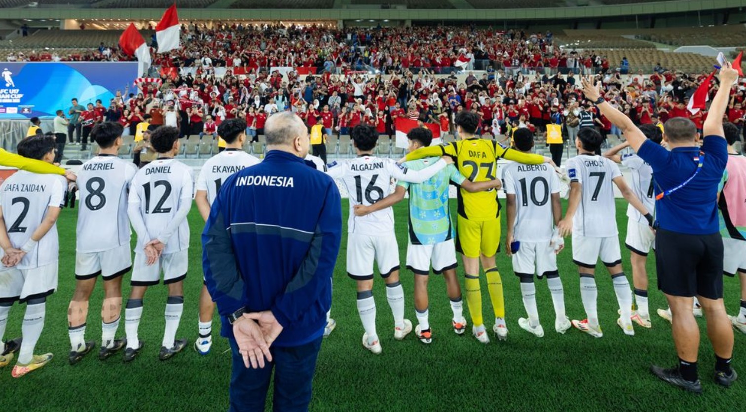 Para pemain dan pelatih Timnas Indonesia U17 seusai laga di Piala Asia U17.