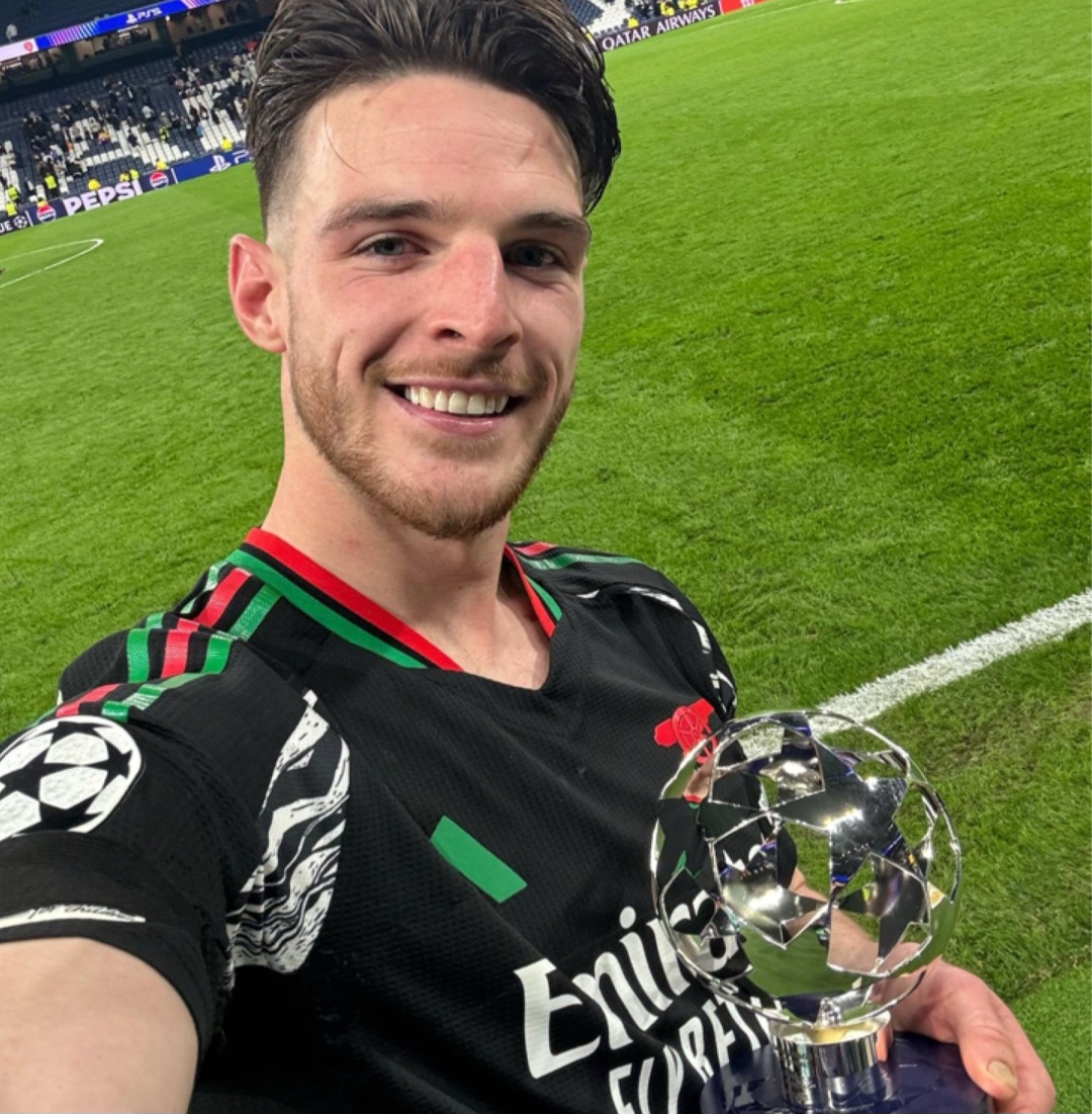 Declan Rice pemain terbaik.