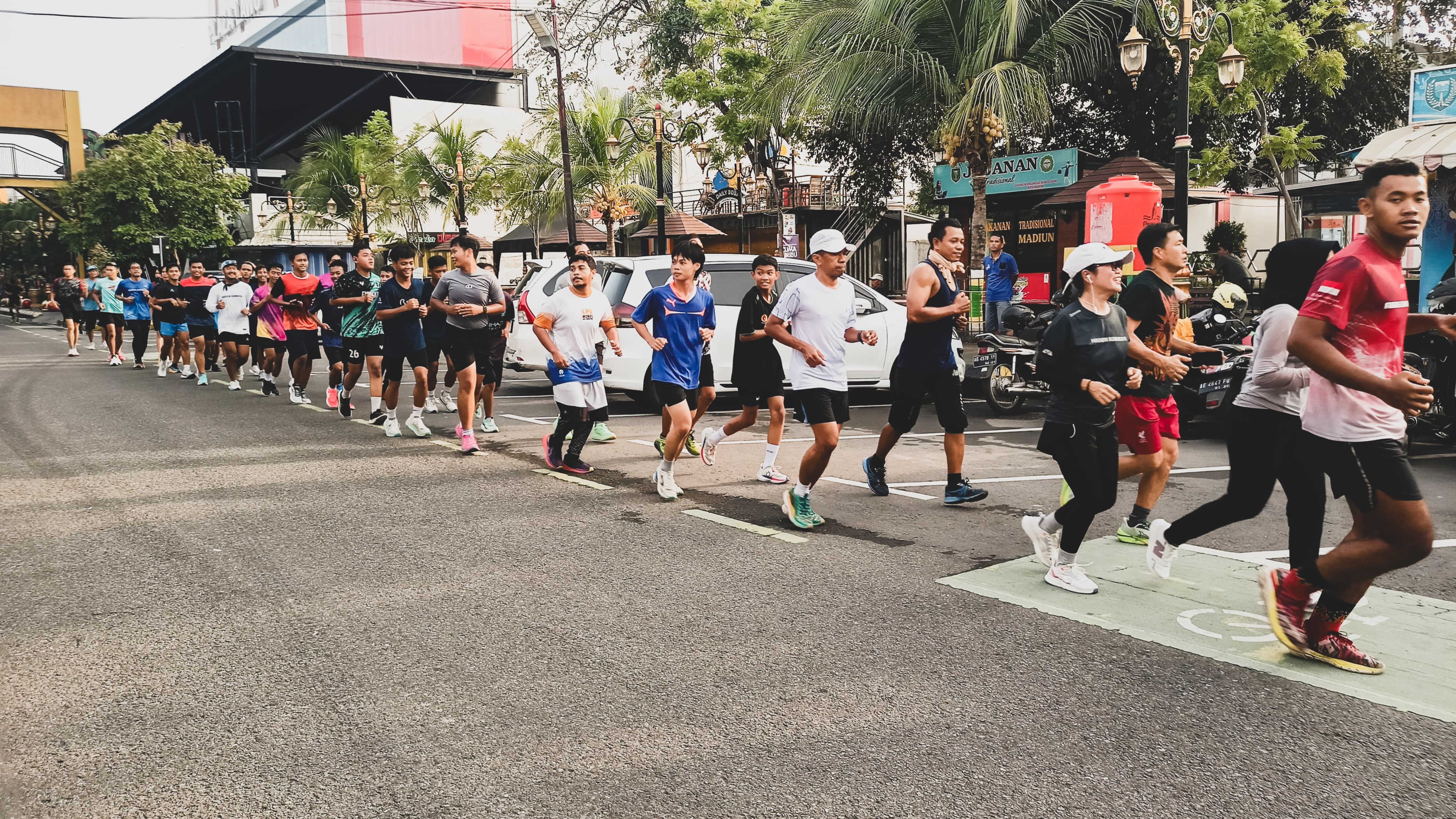 Olahraga lari telah menjadi bagian dari gaya hidup warga Kota Madiun. FOTO: MADIUN RUNNERS