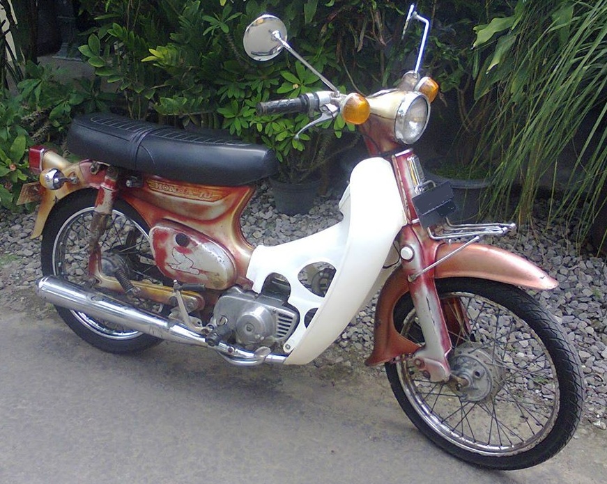 Motor bebek C70 jadi incaran kolektor di 2025.