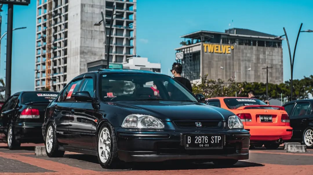 Civic Ferio masih populer di kalangan penyuka sedan.