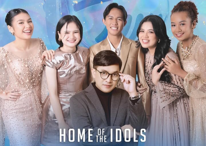 Peserta Top 5 malam ini bawakan lagu karya Yovie Widianto.