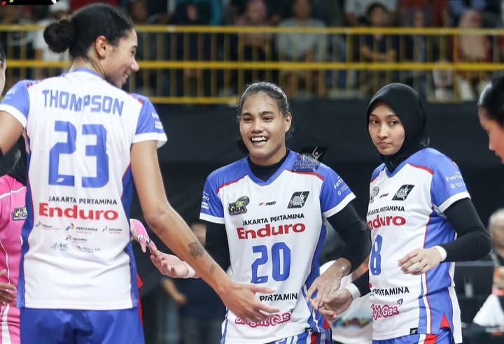 Junaida Santi (tengah) makin berkembang bersama Pertamina Enduro.