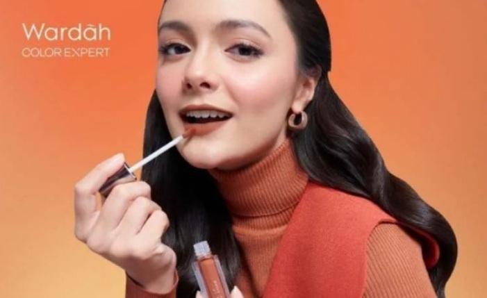 Review shade lipstik matte Wardah Matte Lip Cream.
