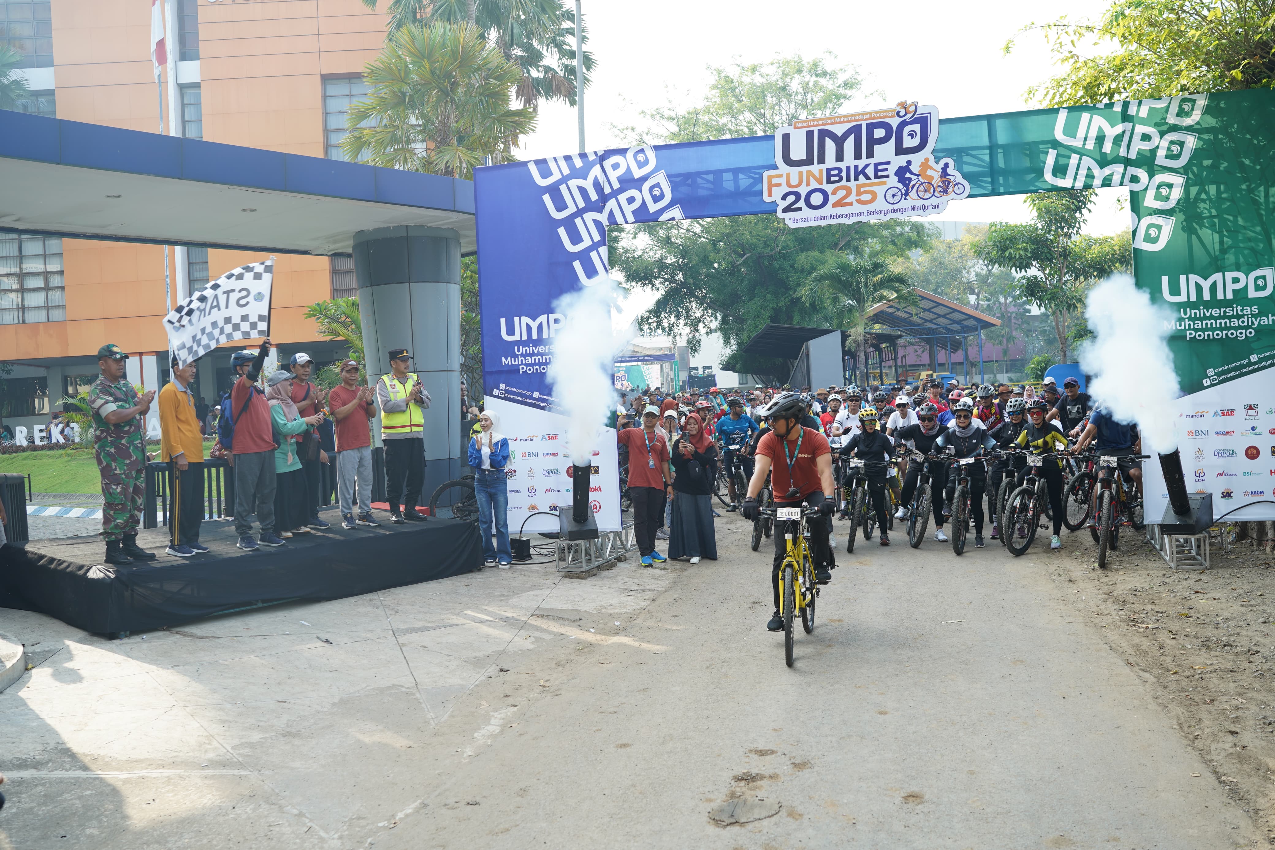 UMPO Fun Bike 2025 digelar untuk merayakan Milad ke-39 Universitas Muhammadiyah Ponorogo.