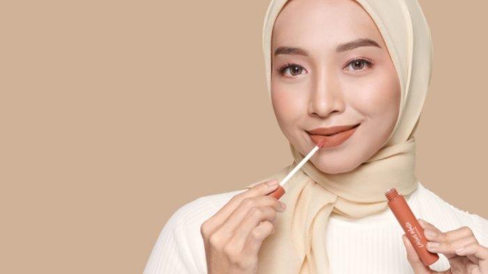 Ilustrasi rekomendasi lipstik matte Wardah sesuai warna kulit.