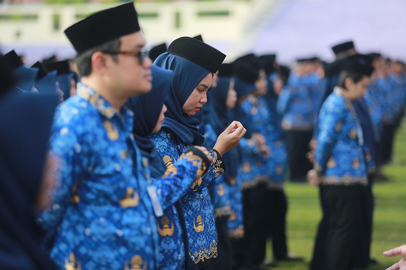 Para ASN Pemkot Madiun kini punya peluang melanjutkan studi S2 dan S3 lewat program beasiswa yang diluncurkan Wali Kota Maidi. ILUSTRASI: Bagas Bimantara/Radar Madiun