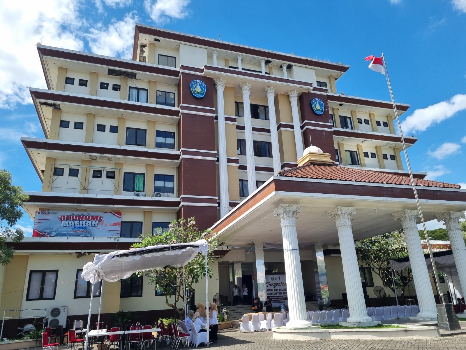 Bupati Sugiri Sancoko akan mengganti nama Gedung Terpadu jadi Gedung Haji Amin sebagai bentuk penghargaan. FOTO: SUGENG DWI N/RADAR PONOROGO