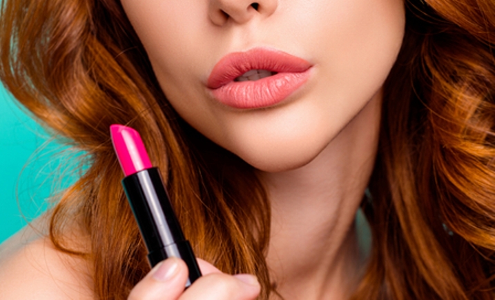 Ilustrasi rekomendasi lipstik matte waterproof.