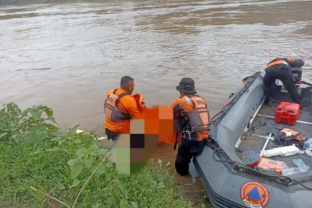 TINGGAL NAMA: Jasad Ilut Apriliani, gadis penyandang disabilitas asal Kecamatan Lembeyan, Magetan, ditemukan di Bengawan Solo, Minggu sore 11 Mei 2025.&nbsp;