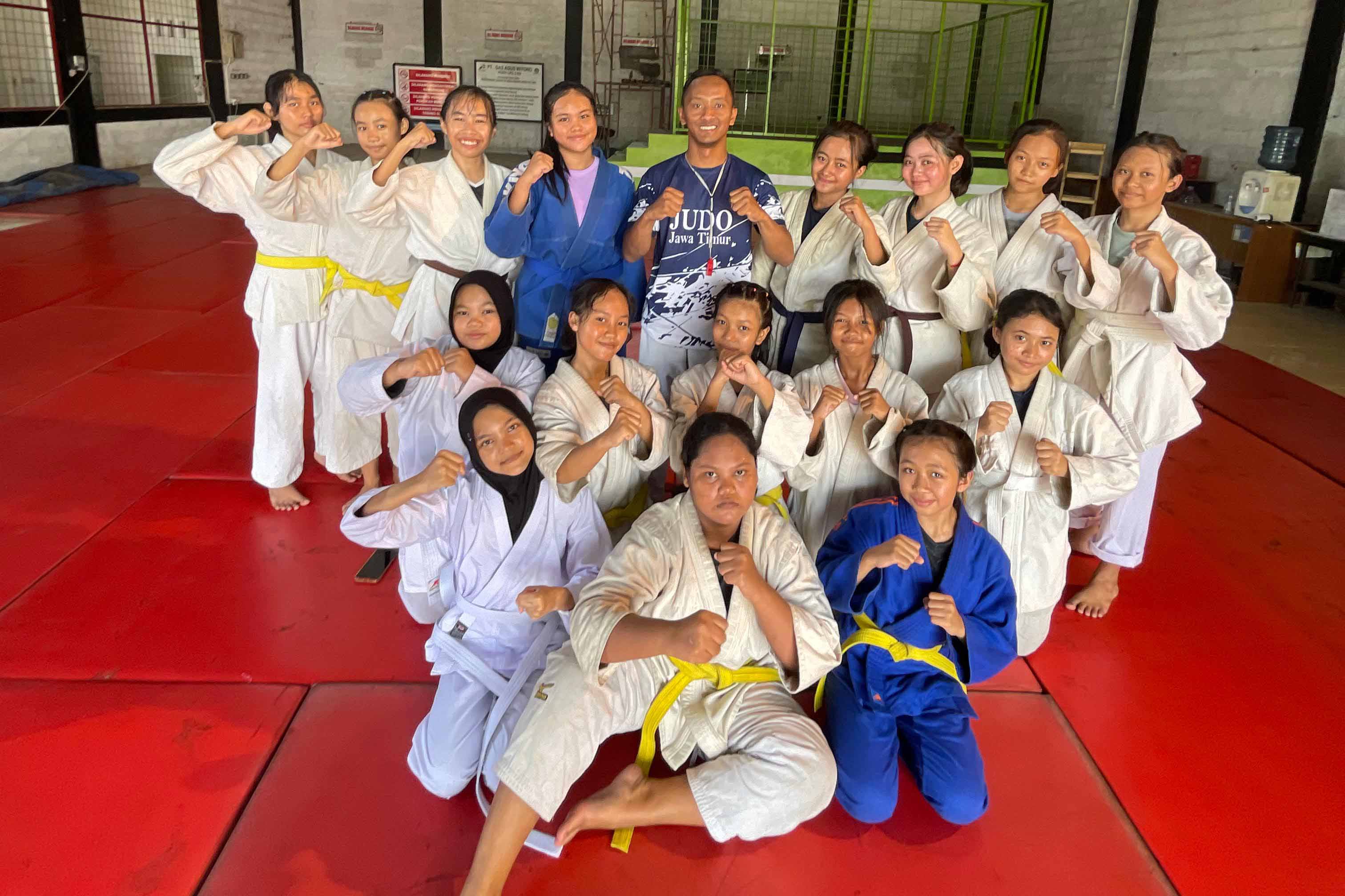 PERSIAPAN PORPROV: Suasana latihan atlet Cabor Judo Kota Madiun di GOR Cendekia, Senin 12 Mei 2025.