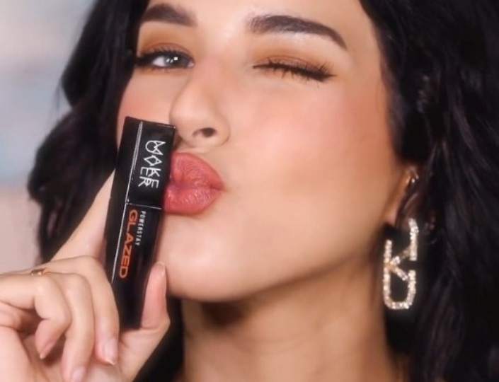 Ilustrasi rekomendasi lip gloss Make Over.