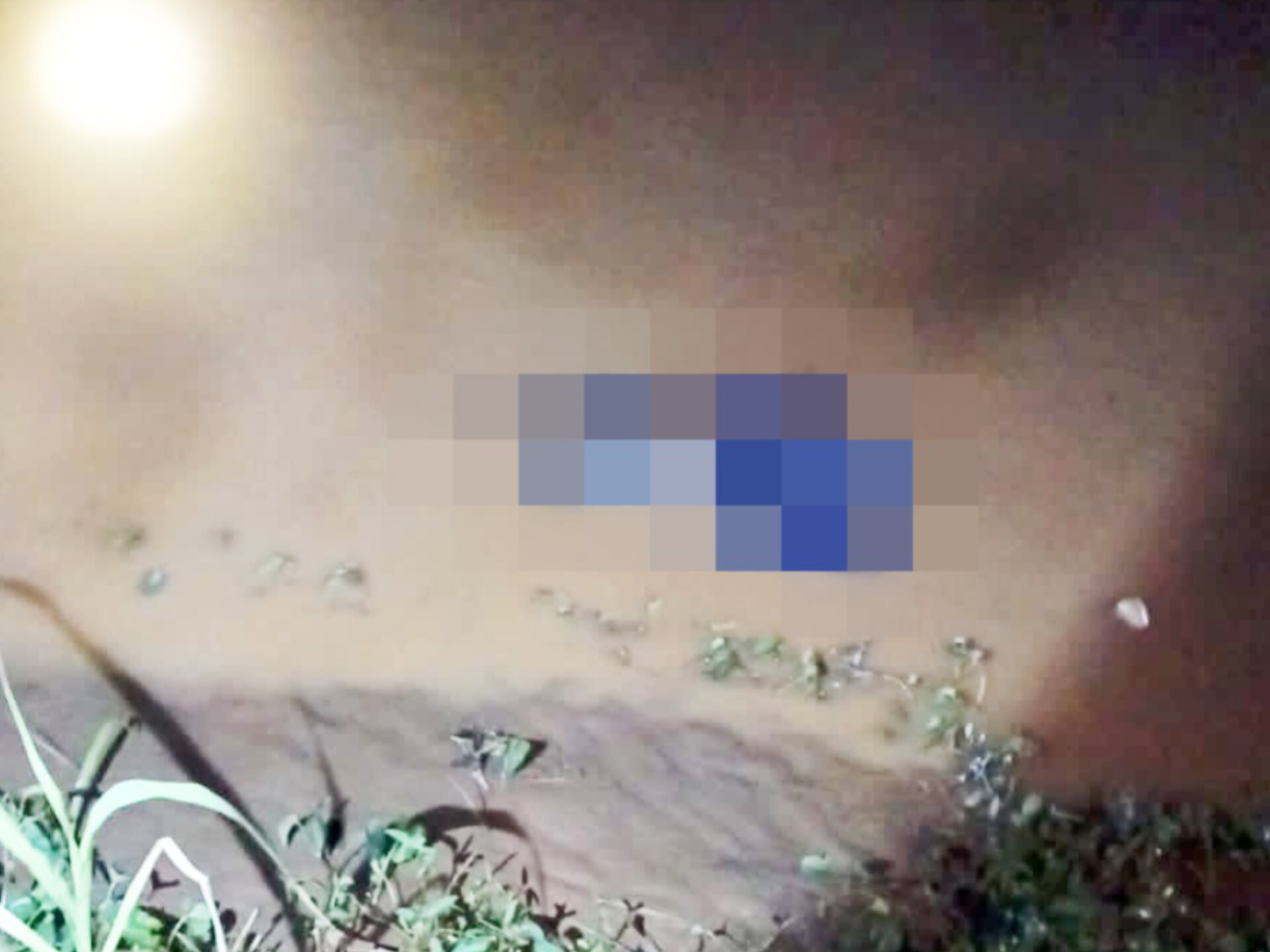 Jasad Slamet ditemukan warga tertelungkup di aliran Sungai Lorok, Pacitan pada Jumat (16/5). FOTO: ISTIMEWA