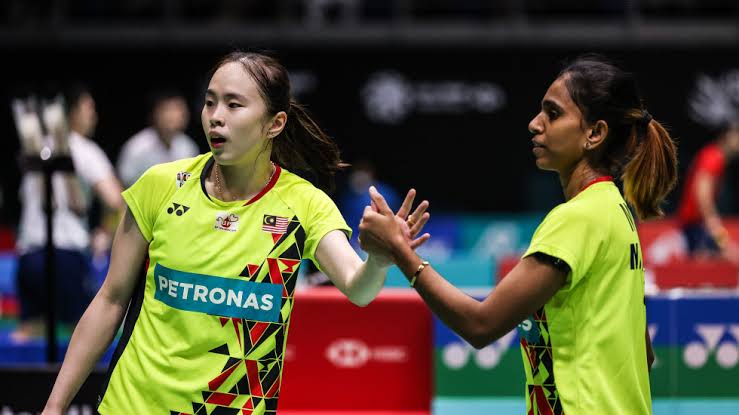 Pearly/Thinaah juara ganda putri.