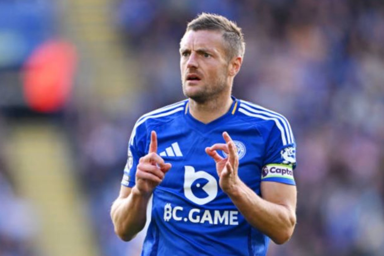 Jamie Vardy berpisah dengan Leicester di akhir musim ini.