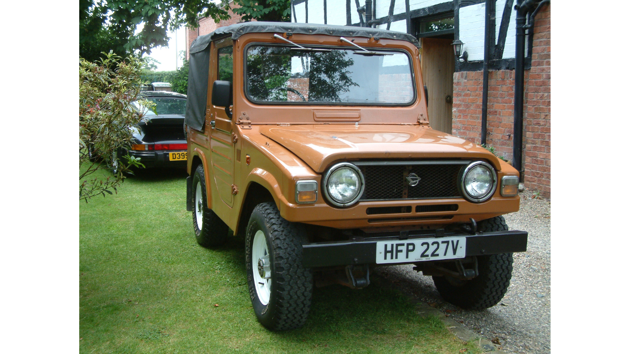 Daihatsu Taft Diesel generasi lawas tetap eksis. Dengan atap lepas dan mesin DG 2.5L, ia masih digemari off-roader Tanah Air.