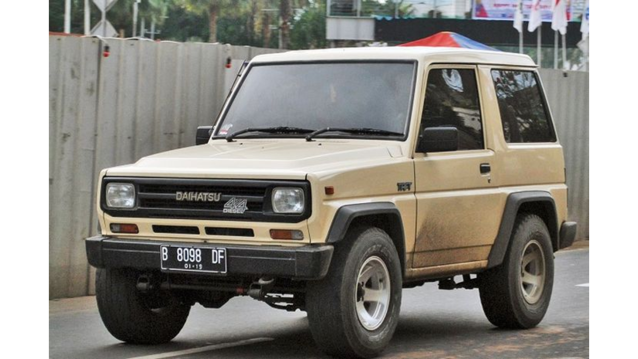 Daihatsu Taft GT, versi SWB dari Daihatsu Rugger dengan mesin diesel 2.8L dan desain kokoh yang masih diminati para kolektor hingga kini.