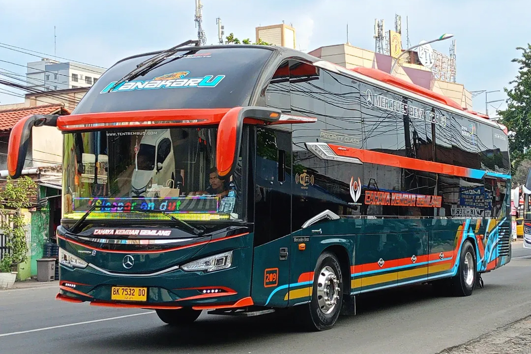 Penampakan CKG Trans Sleeper Bus yang paling populer untuk rute dari Jakarta ke Bali.