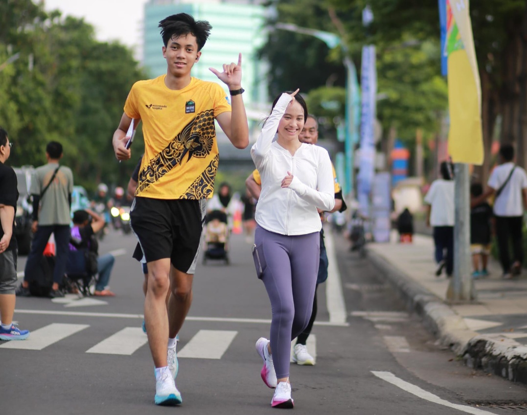 Couple run tak cuma menyehatkan fisik, tapi juga mempererat hubungan.