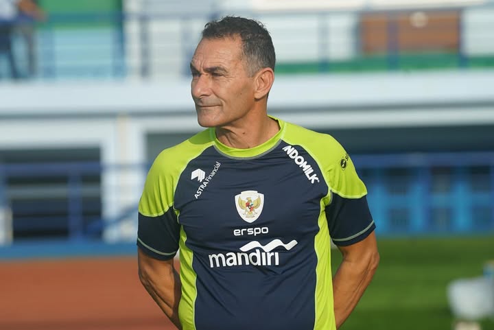 Gerald Vanenburg tak gentar dengan Korsel.