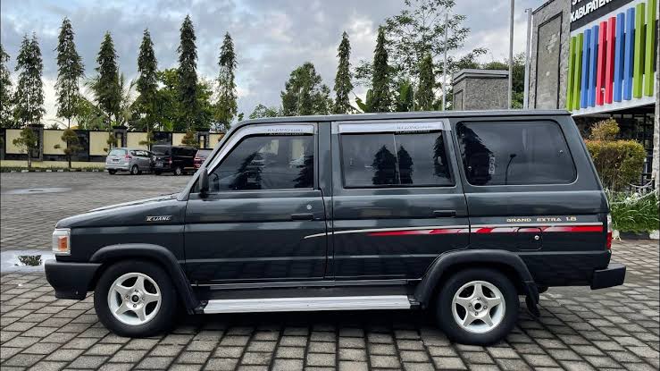 Mesin 7K pada Grand Extra memang lebih bertenaga, tapi konsumsi BBM sedikit lebih boros dibanding varian 5K.