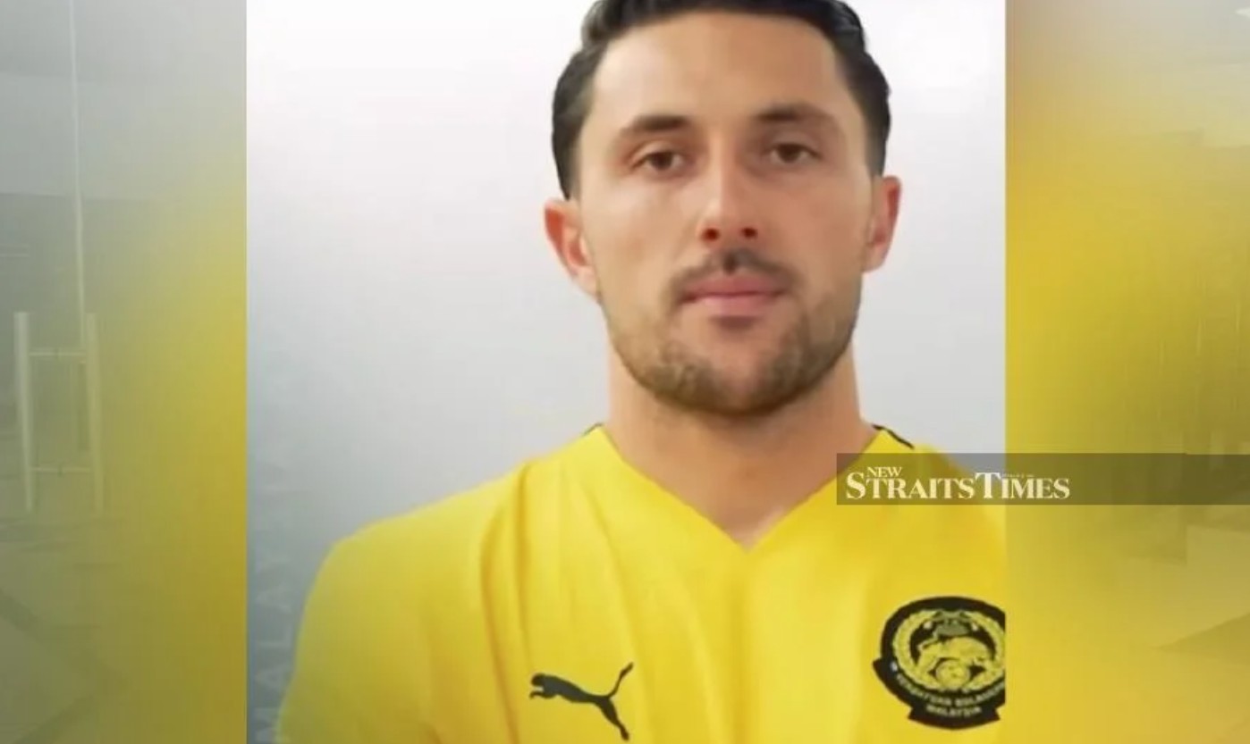 Facundo Garces, bek Deportivo Alaves asal Argentina, menjalani naturalisasi untuk Timnas Malaysia.