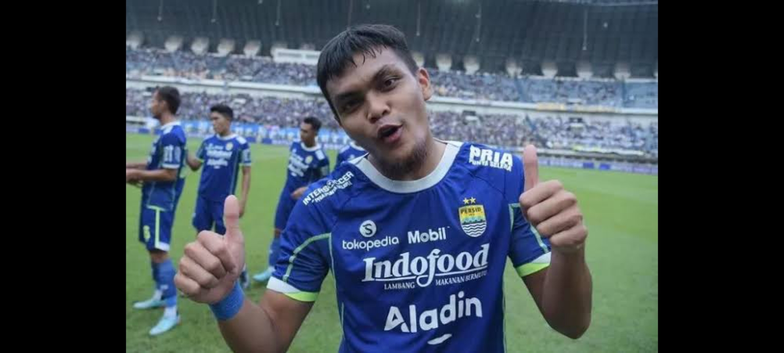 Gelandang Persib Rachmat Irianto dirumorkan kembali ke Persebaya Surabaya.