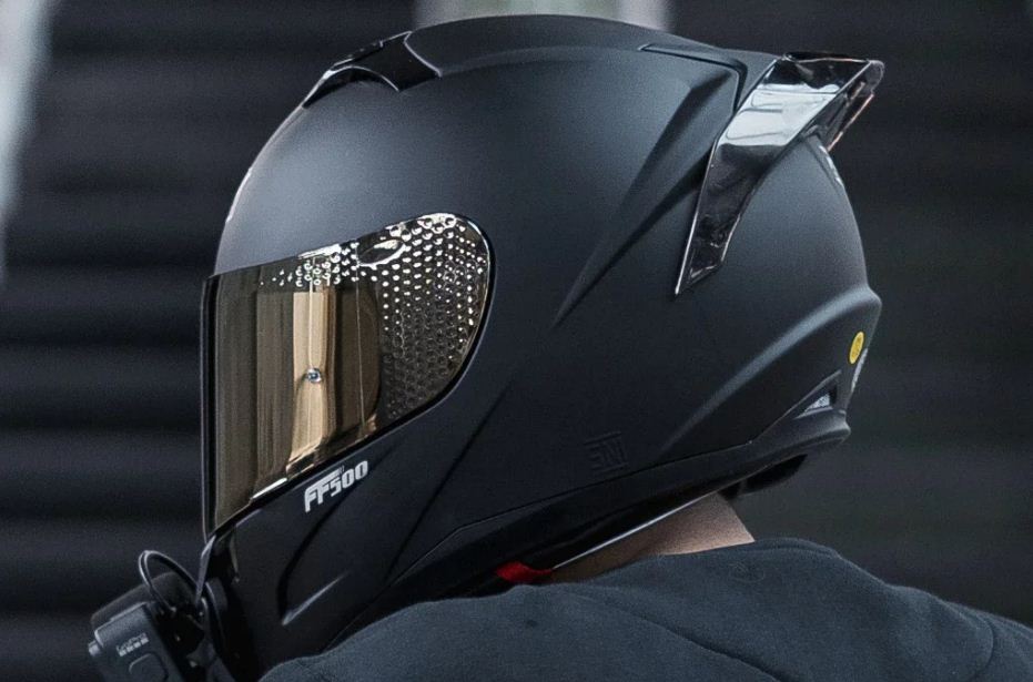 Rekomendasi helm full face RSV FF500.
