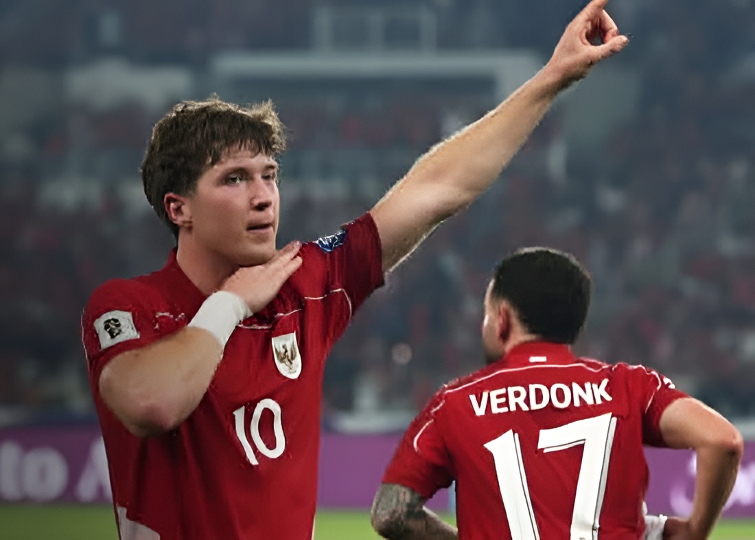 Selebrasi Ole usai cetak gol.