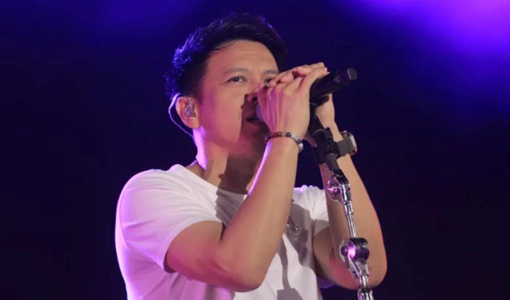 MENGHIBUR: Ariel Noah dkk saat konser di Alun-alun Ponorogo, 15 Agustus 2024.