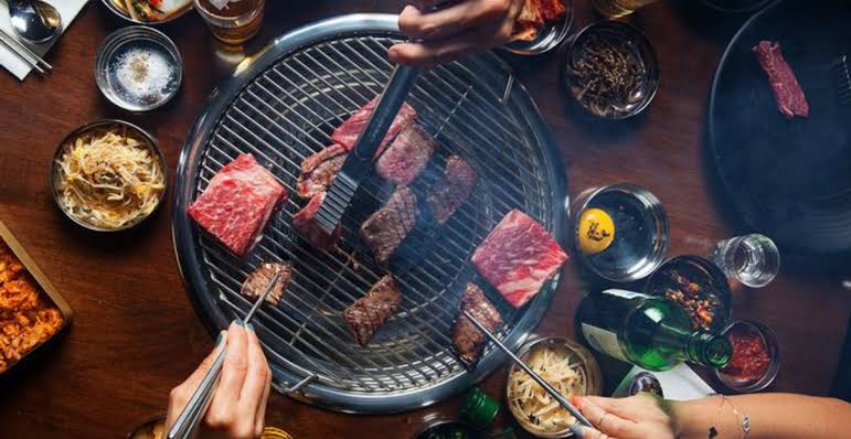 Ilustrasi sewa kompor grill untuk BBQ merayakan Idul Adha di Madiun.