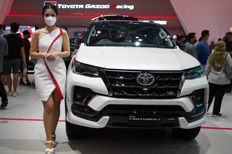 Fortuner jadi salah satu andalan Toyota di lini SUV.