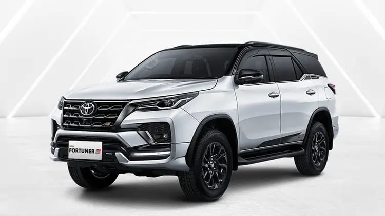 Update harga Toyota Fortuner 2025 terbaru.