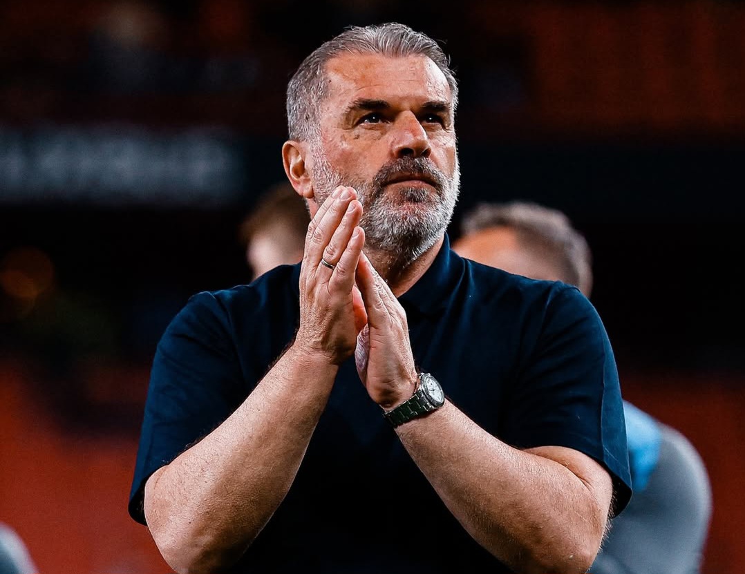 Bawa trofi Liga Europa untuk Tottenham, Ange Postecoglou justru dipecat.
