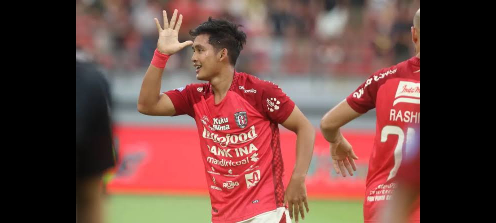 Kadek Agung memperpanjang kontrak dengan Bali United.