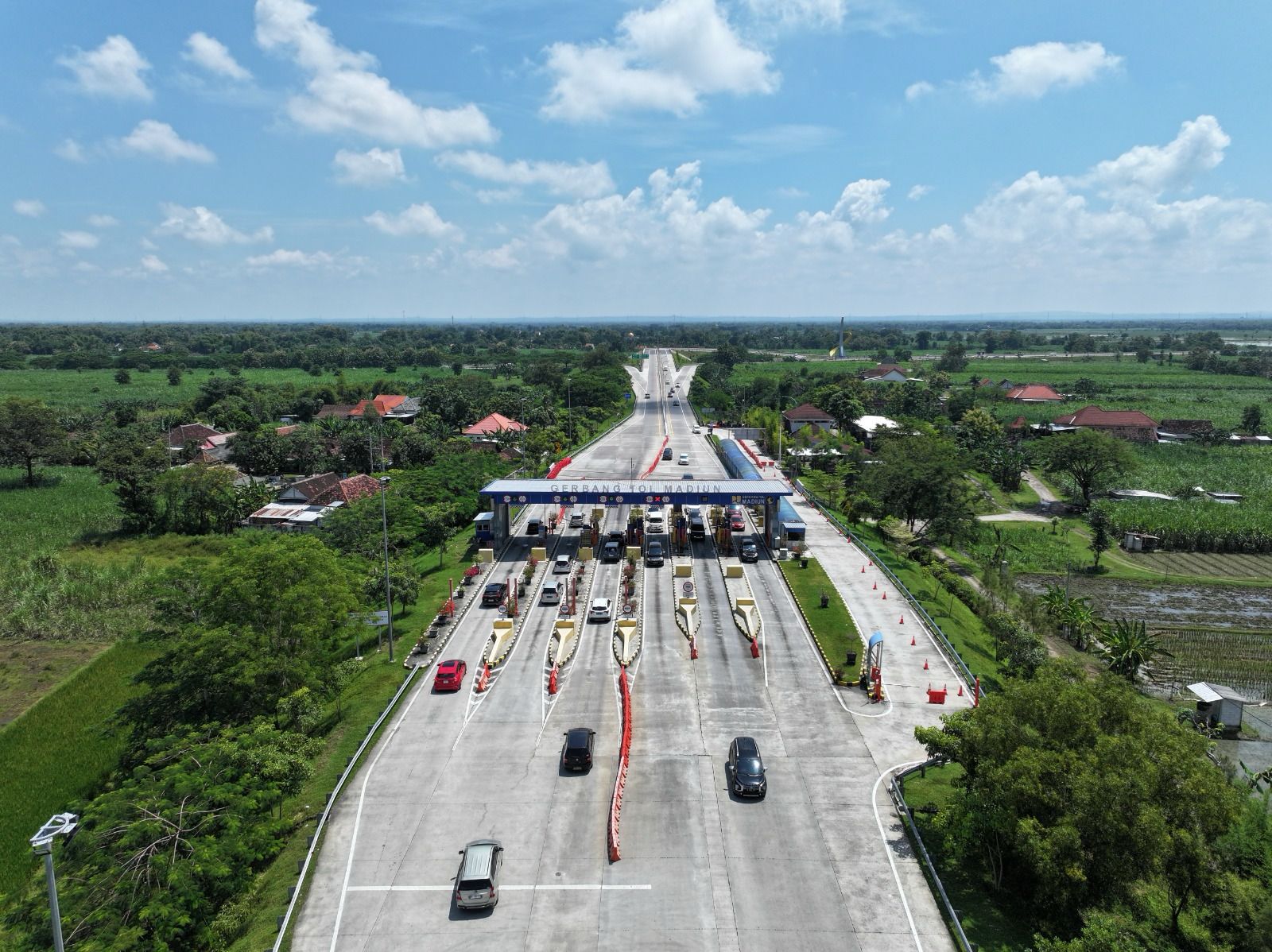 Keberadaan tol atau jalan bebas hambatan itu secara tidak langsung ikut mendongkrak investasi di Madiun. DOK RADAR MADIUN