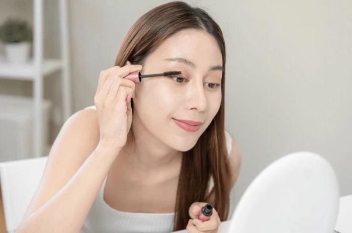 Ilustrasi rekomendasi eyeshadow murah untuk pemula.