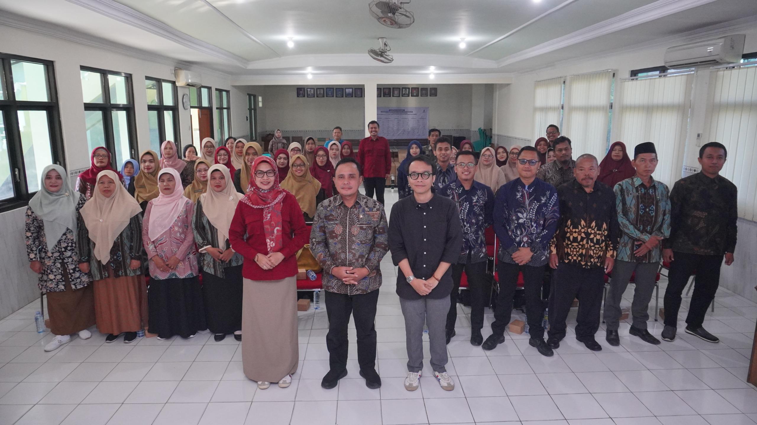 Pelatihan One Day Training Public Speaking oleh Kemenag Kota Madiun diikuti puluhan peserta dari unsur humas dan guru madrasah.