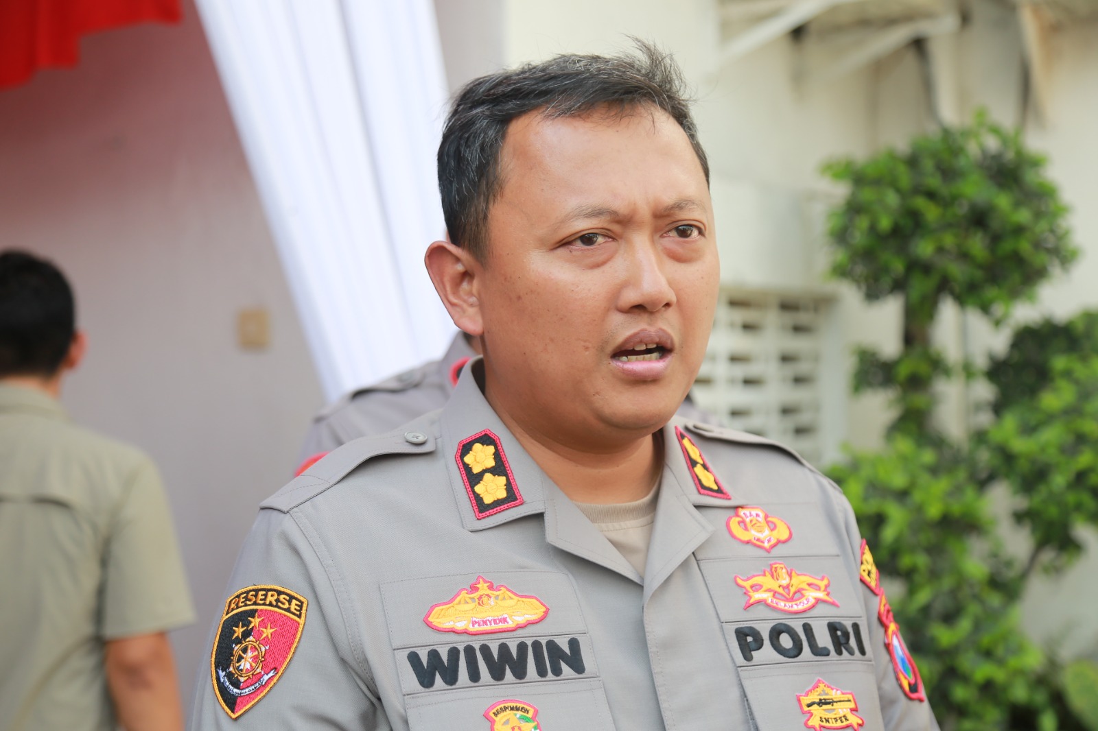 Kapolres Madiun Kota AKBP Wiwin Junianto Supriyadi menjelaskan terkait rencana pengamanan Suroan dan Suran Agung 2025. FOTO: BAGAS BIMANTARA/RADAR MADIUN