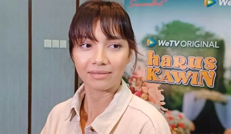 Angela Gilsha. Aktris dan aktivis lingkungan ini menceritakan pengalaman menegangkan yang dialami saat mengunjungi kawasan wisata Raja Ampat.