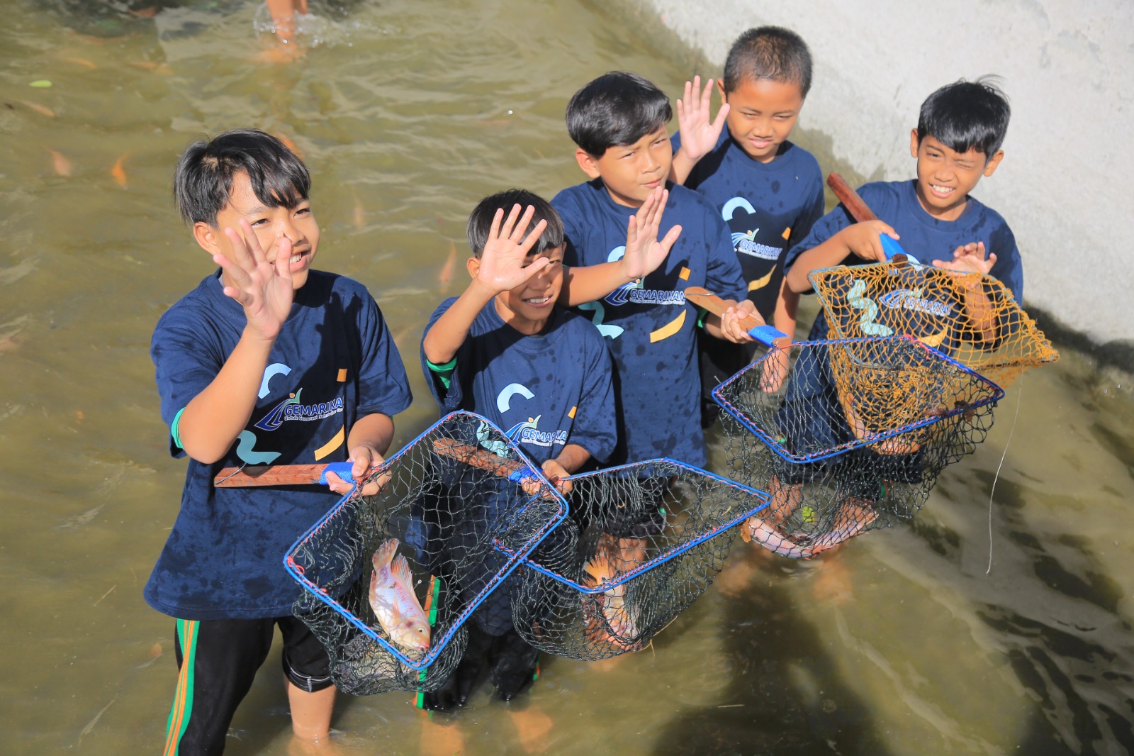 DKPP Kota Madiun mengampanyekan pentingnya makan ikan untuk cegah stunting dengan menyasar anak dan ibu hamil. FOTO: BAGAS BIMANTARA/RADAR MADIUN