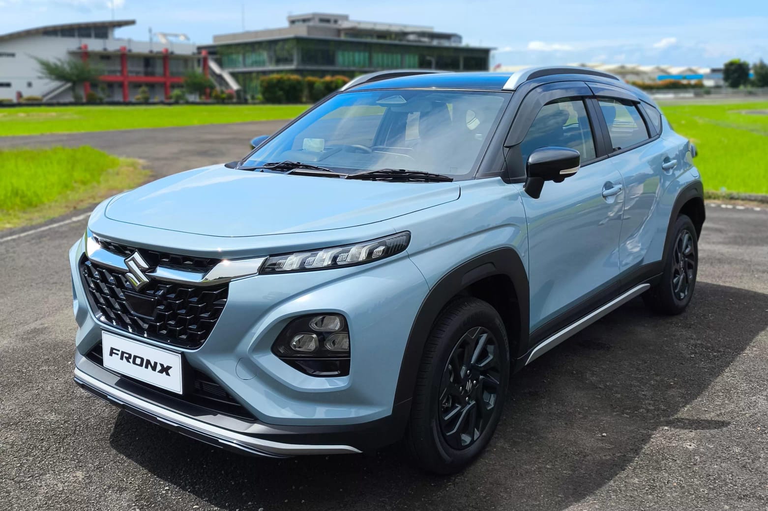Suzuki Fronx varian SGX.