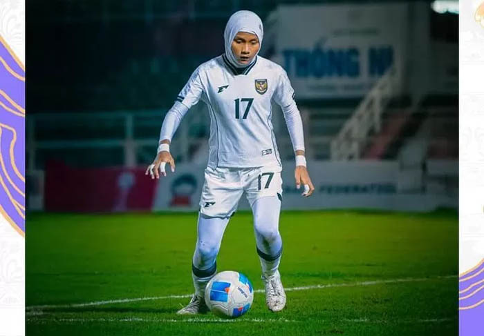 Timnas Indonesia Putri kalah 0-4 dari tuan rumah Vietnam dalam laga semifinal ASEAN U-19 Girls Championship 2025.