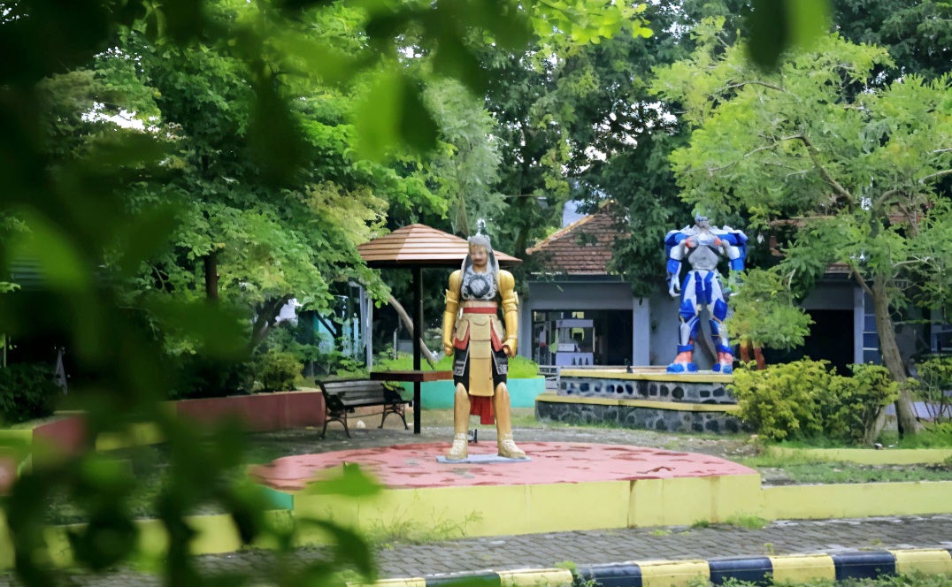 Taman Hero Madiun tawarkan nuansa dunia superhero.