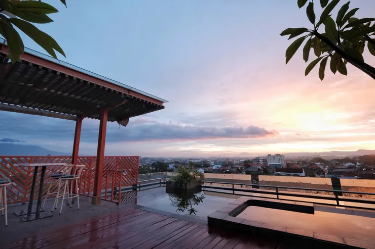 Ilustrasi hotel All Nite & Day Hotel