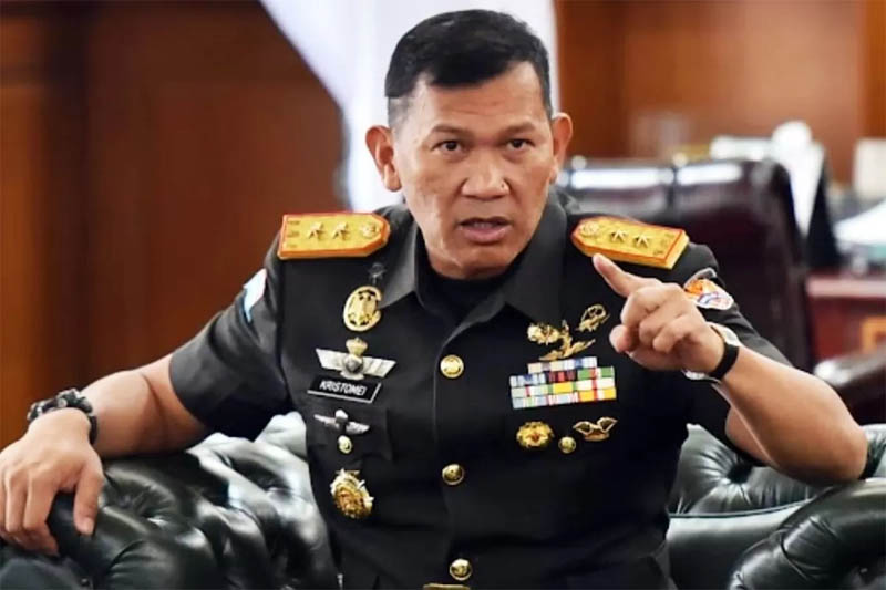 Kapuspen TNI Mayjen TNI Kristomei Sianturi. Mabes TNI sebut 34 personel pilihan terlibat dalam operasi evakuasi WNI yang terjebak konflik militer Iran-Israel.