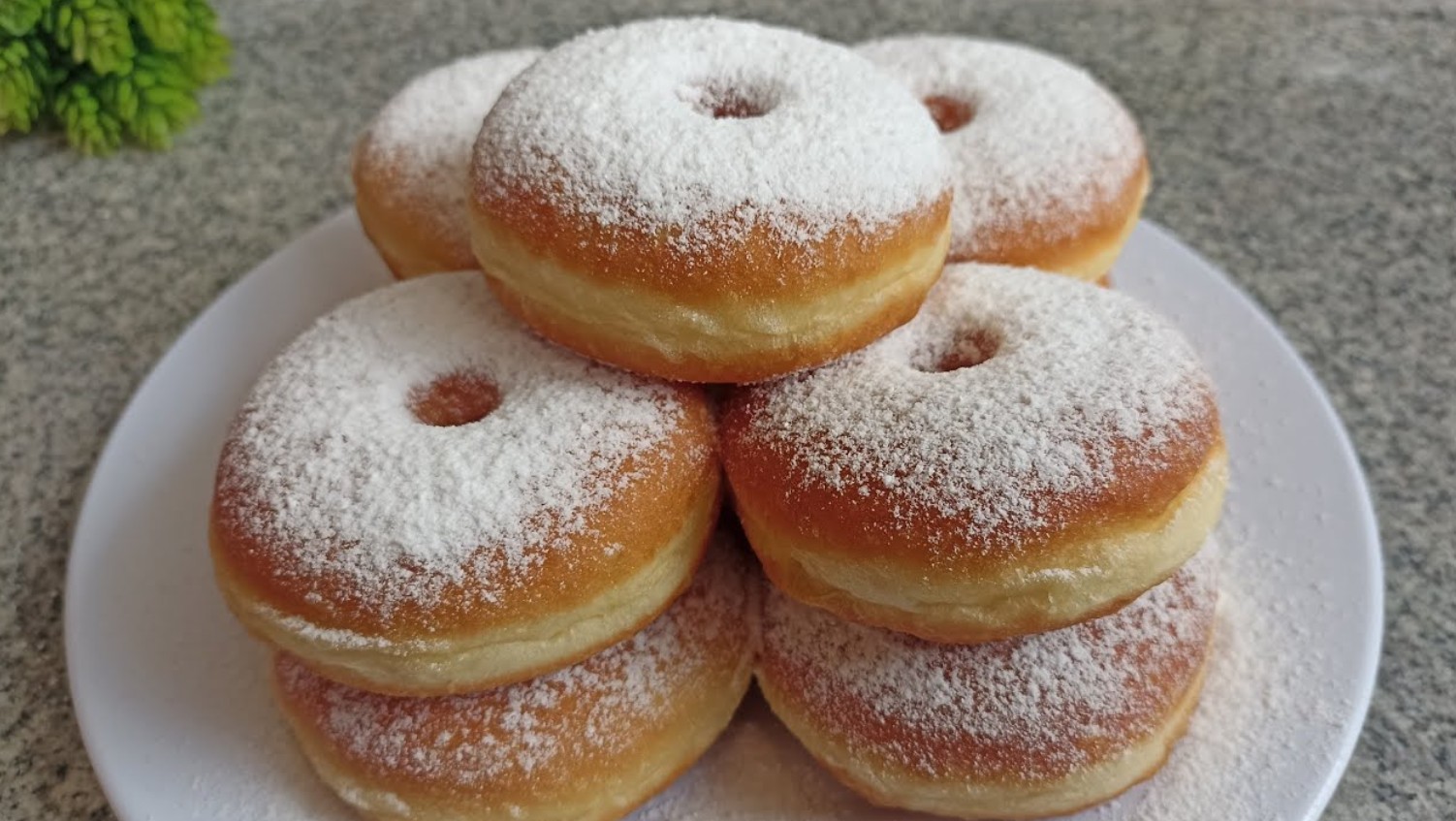 Ilustrasi resep donat tape singkong.
