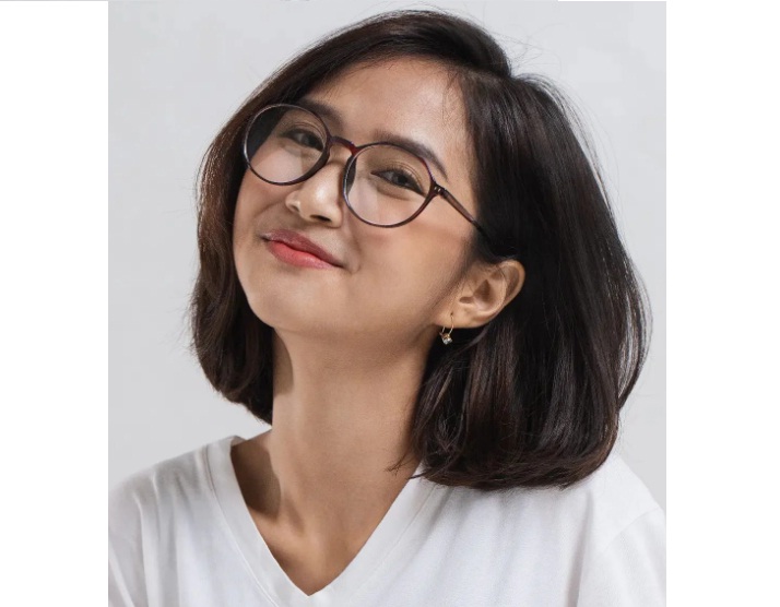 Ilustrasi rekomendasi kacamata untuk wajah bulat.
