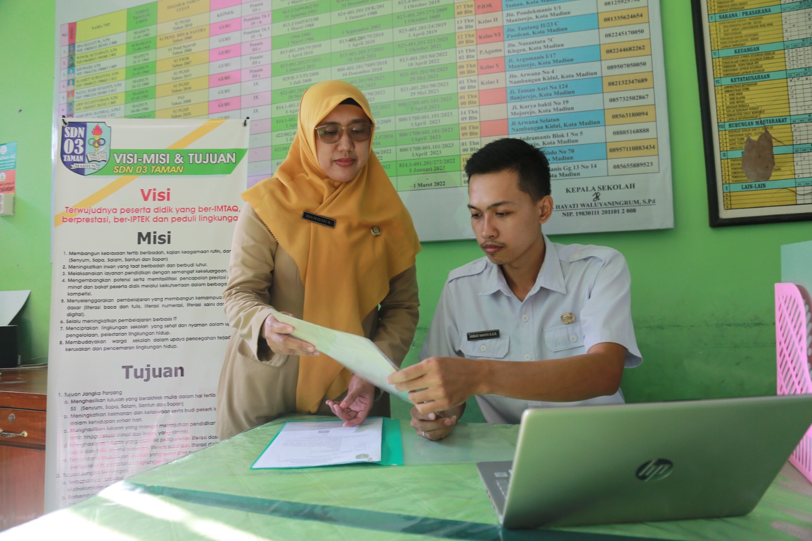 Pendaftaran siswa baru SD-SMP di Madiun dimulai hari ini. Simak kuota, jadwal, dan jenis jalur yang dibuka hingga 28 Juni. FOTO: BAGAS BIMANTARA/RADAR MADIUN